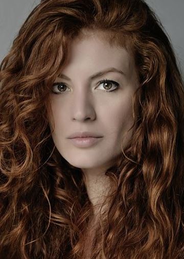 Attore: VALENTINA CARRINO